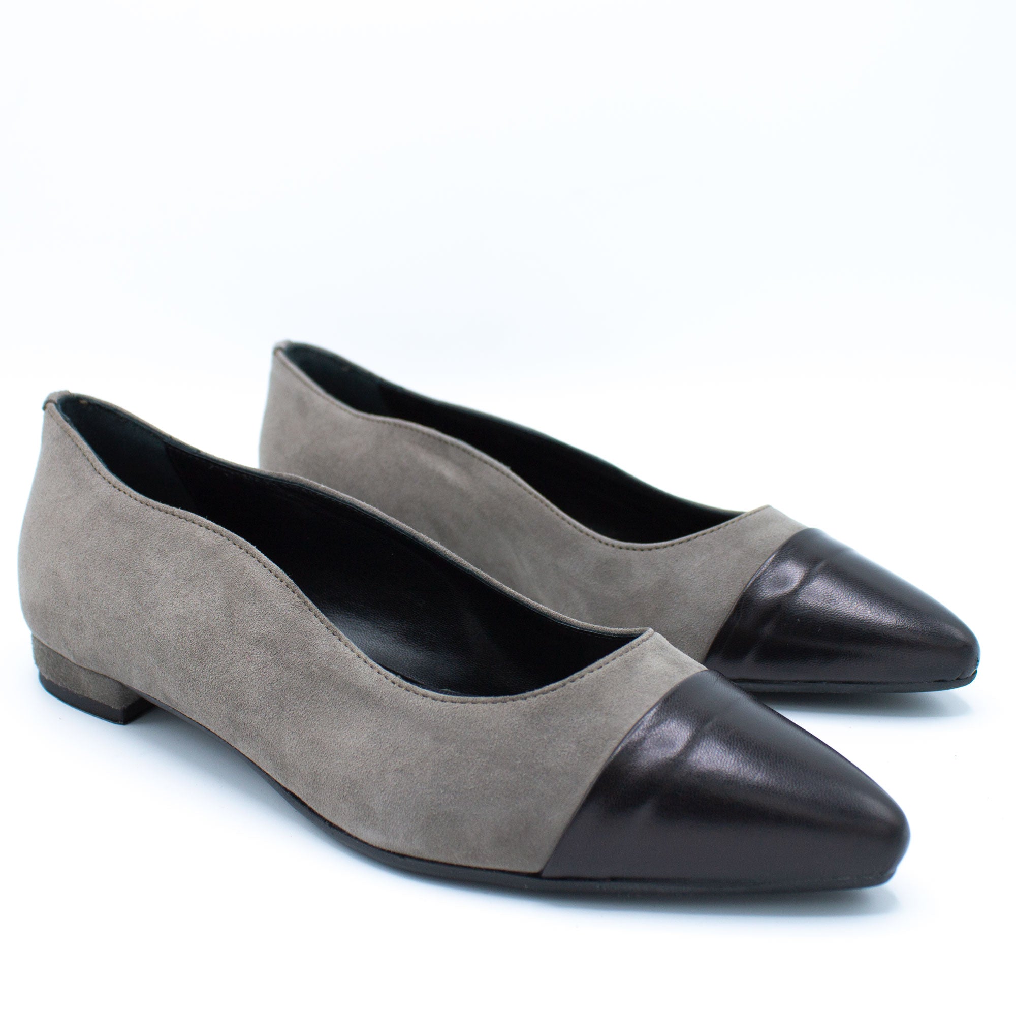 Ballerina  donna in camoscio fango