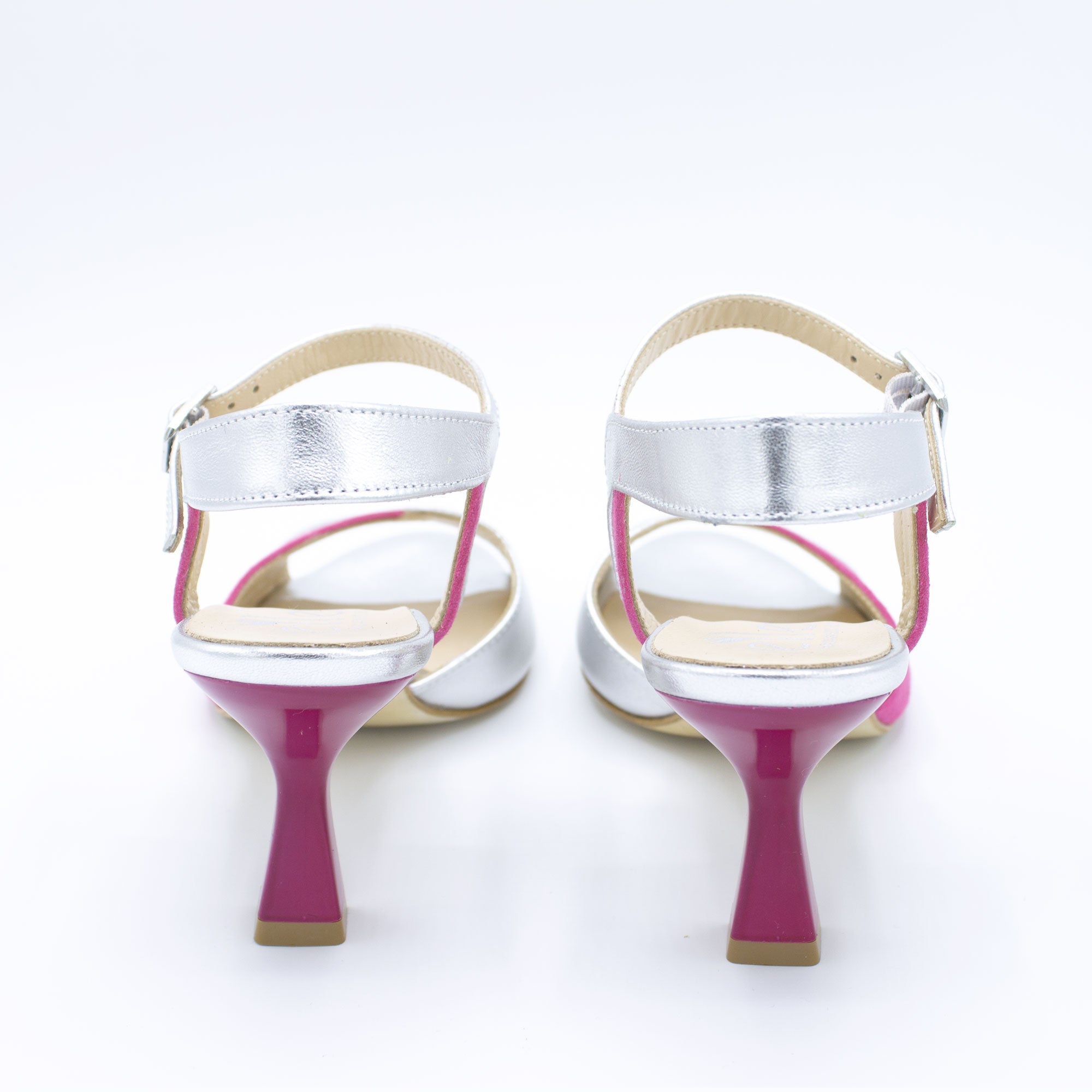 Sandalo in pelle fuxia e argento