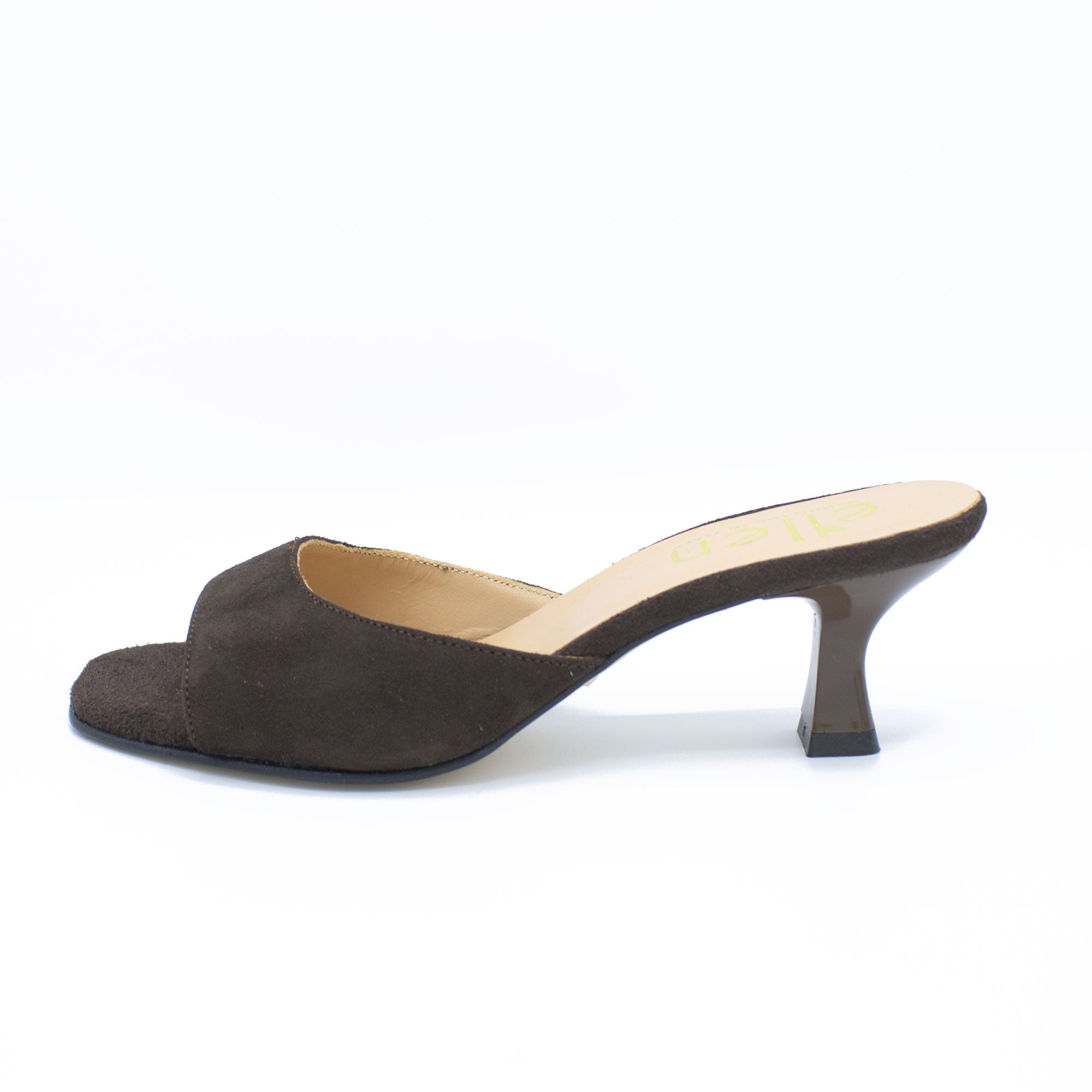 Mules donna T. moro