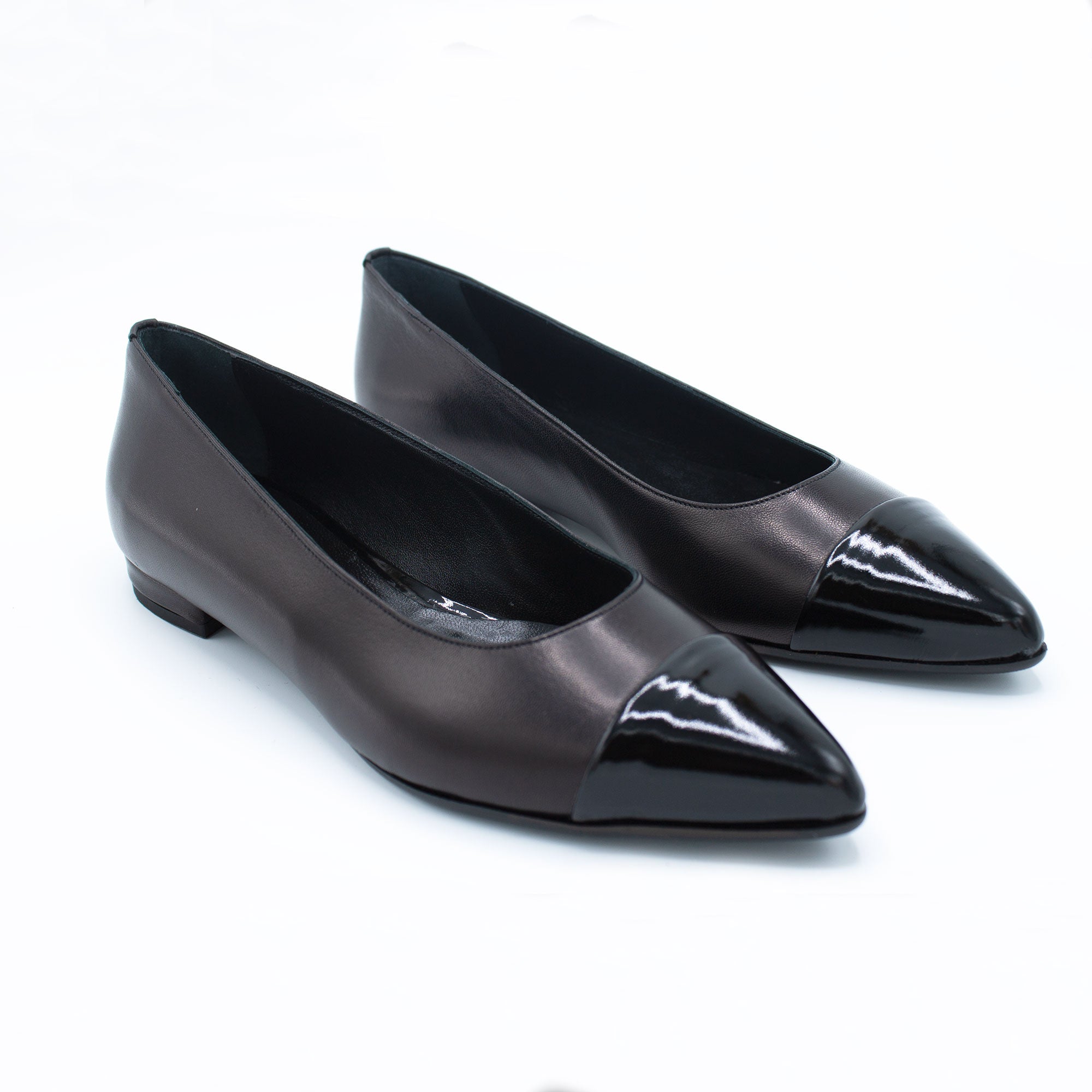 Ballerina nera in pelle