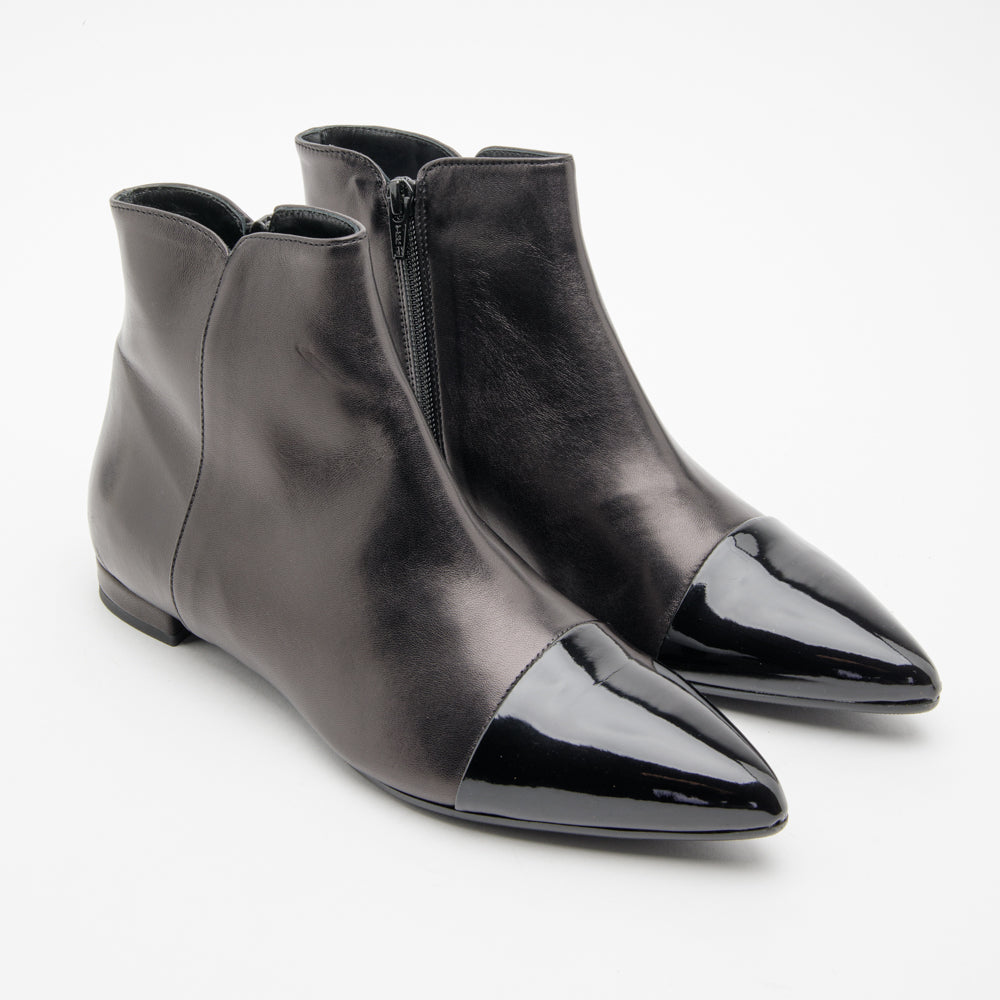 Stivaletto donna nero punta vernice
